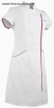 WS-7010 WorkMed sukienka fartuch medyczny kosmetyczny kolor biały z fioletoworóżowym.jpg