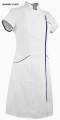WS-7010 WorkMed sukienka fartuch medyczny kosmetyczny kolor biały z szafirem.jpg